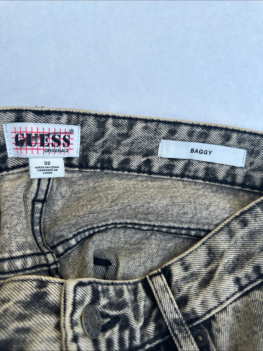 Guess Men's Relaxed Washed Grey-Brown Jeans SZ 32x32 - Picture 8 of 9